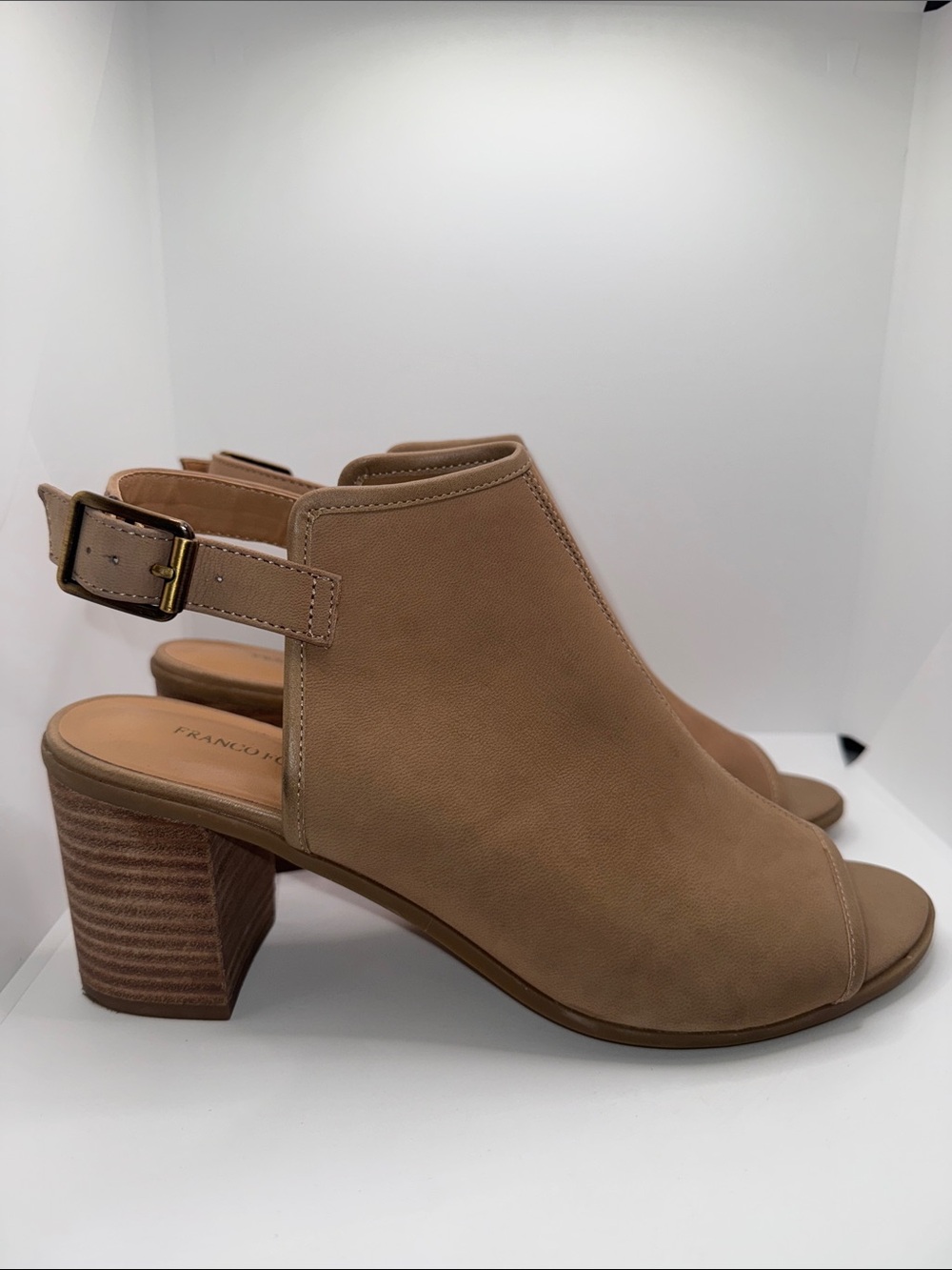 Franco Fortini “Aniston” Tan Leather Peep Toe Heels Women’s Size 10